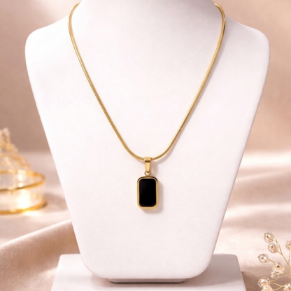 Noir Black & White Double-Sided Rectangular Necklace – Zariva