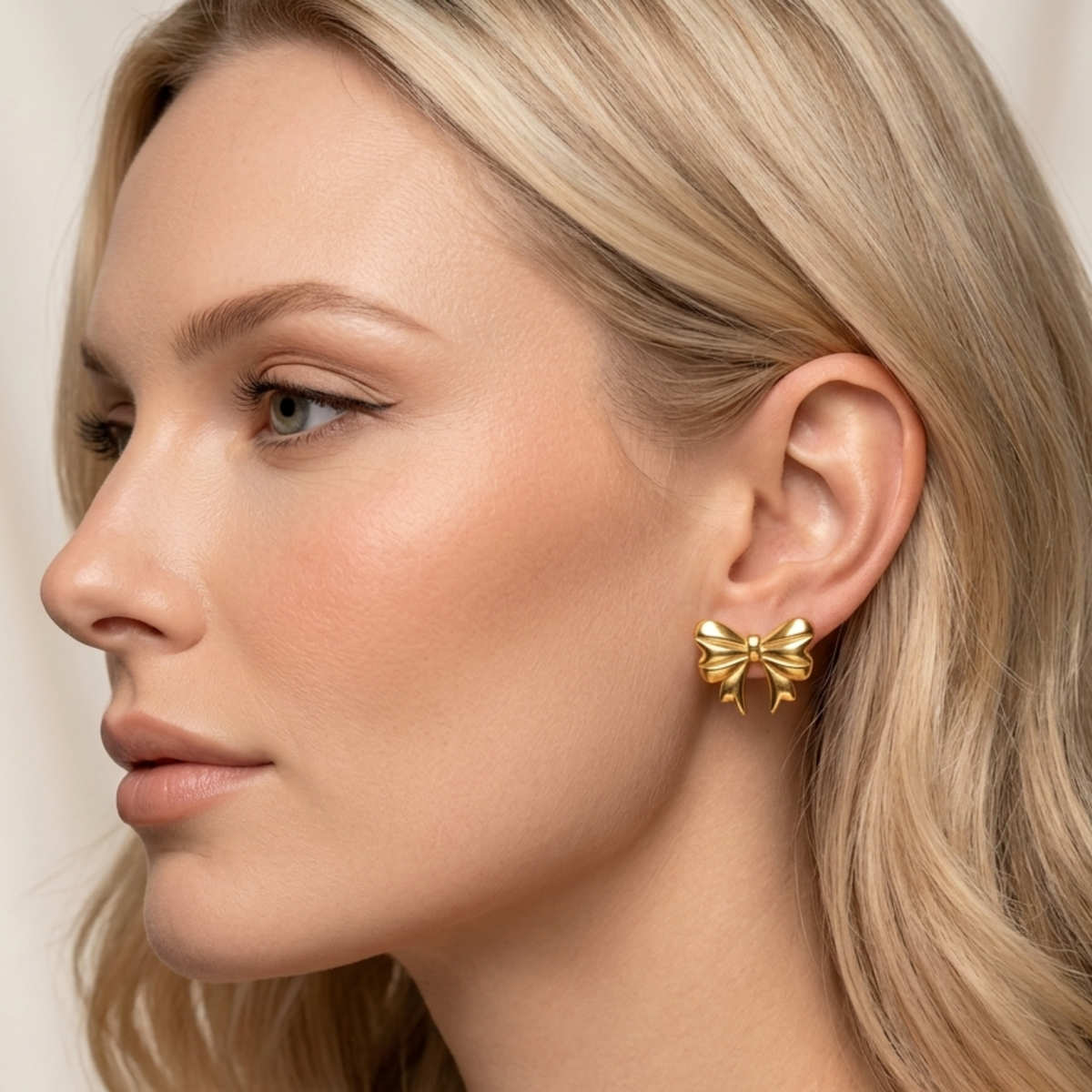 Amour Bow Earrings