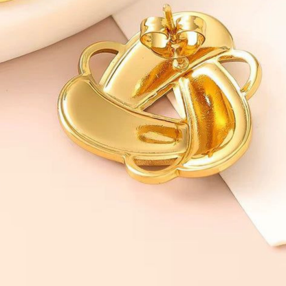 Elan Knot Gold Stud Earrings – Zariva