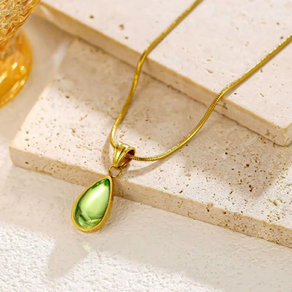 Elara Teardrop Green Crystal Necklace– Zariva