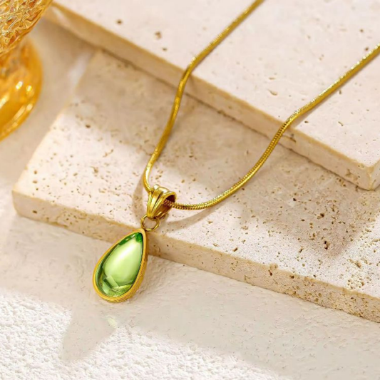 Elara Teardrop Green Crystal Necklace– Zariva