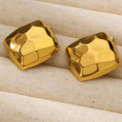 Hammered Molten Luxe Studs Earring