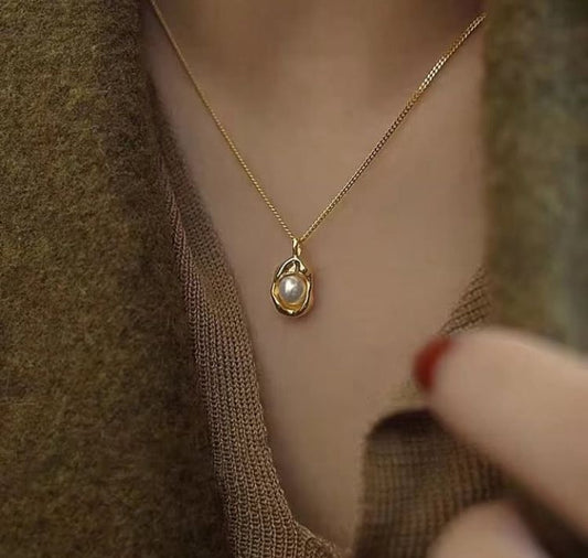 Celeste Center Pearl Gold Necklace – Zariva