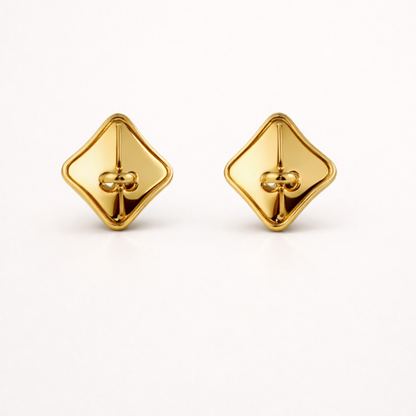 Kiara Wavy Square Black Stud Earrings – Zariva