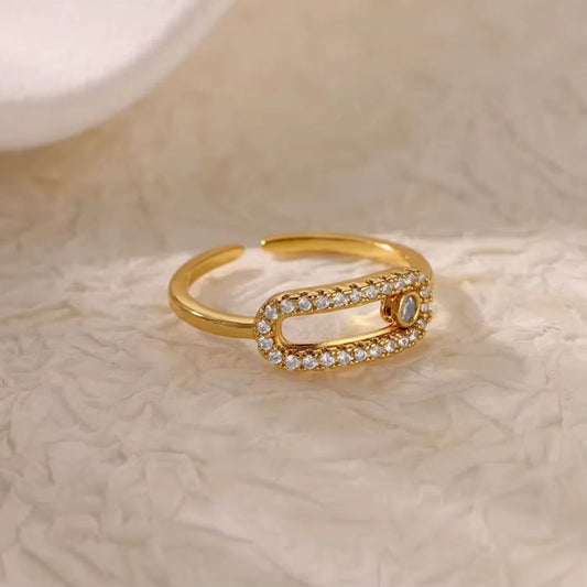 Aurelia Oval Zircon Ring –Zariva